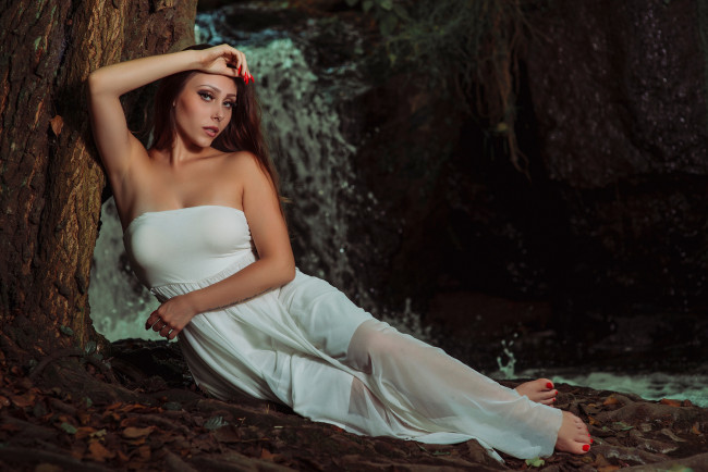 Обои картинки фото девушка - girl, девушки, - брюнетки,  шатенки, девушка, шатенка, сексуальная, милая, модель, красивая, супер, сладкая, лапочка, симпатичная, классная, нежная, идеальная, няша, яркая, игривая, великолепная, обаятельная, жгучая, спокойная, удивительная