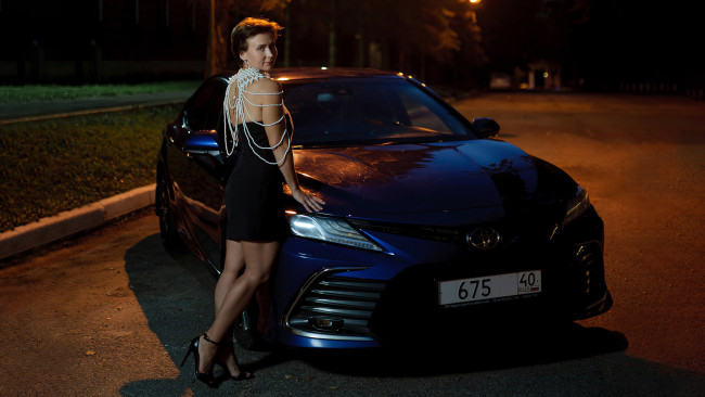 Обои картинки фото автомобили, -авто с девушками, toyota, camry