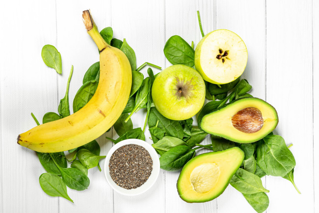 Обои картинки фото еда, фрукты и овощи вместе, авокадо, яблоко, банан, мак, шпинат