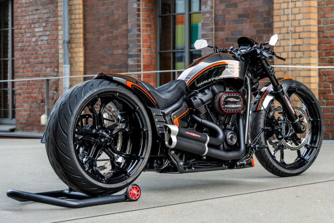 Обои картинки фото мотоциклы, harley-davidson, softail, breakout, 117, customized, custombikes, gp-suzuka