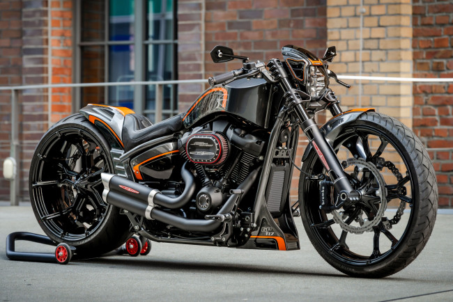 Обои картинки фото мотоциклы, harley-davidson, softail, breakout, 117, customized, custombikes, gp-suzuka