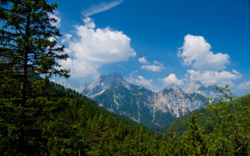 Картинка amazing landscape природа горы синева облака леса небо