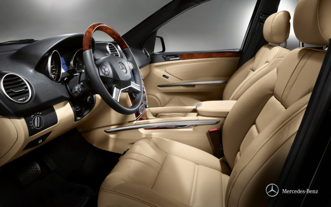 Обои картинки фото автомобили, спидометры, торпедо, mercedes-benz