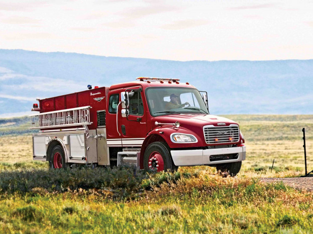 Обои картинки фото автомобили, пожарные машины, freightliner