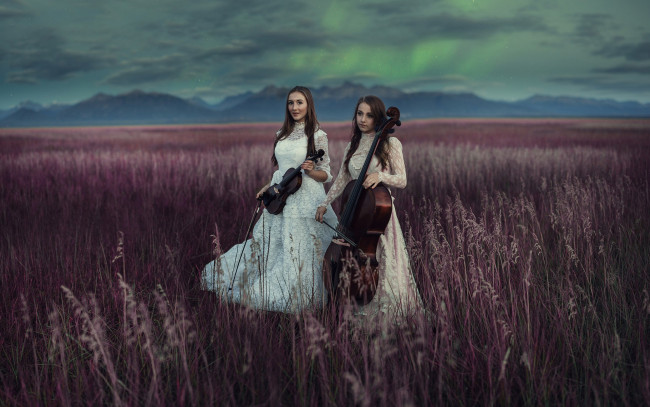 Обои картинки фото музыка, - другое, поле, инструменты, девушки