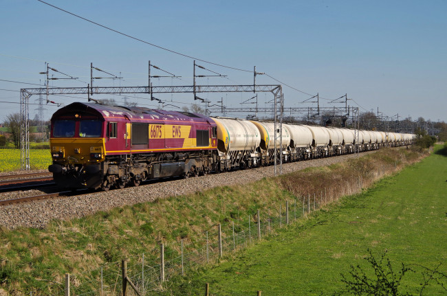 Обои картинки фото техника, поезда, состав, локомотив, рельсы, дорога, железная