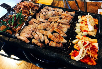 Картинка еда разное грибы чеснок мясо