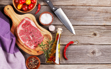Картинка еда разное spices pepper meat помидоры доска овощи перец масло tomatoes мясо нож специи