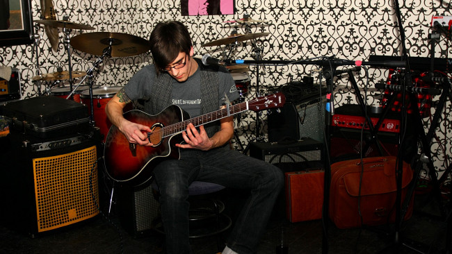 Обои картинки фото -jordan-cameron, музыка, -временный, музыкант, гитара