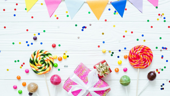 Обои картинки фото праздничные, подарки и коробочки, флажки, леденцы, подарки