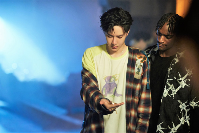 Обои картинки фото разное, знаменитости, ван, ибо, куртка, парни