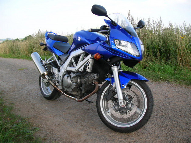 Обои картинки фото мотоциклы, suzuki