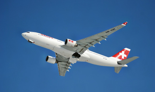 Обои картинки фото airbus, a330, авиация, пассажирские, самолёты, полет, небо, авиалайнер