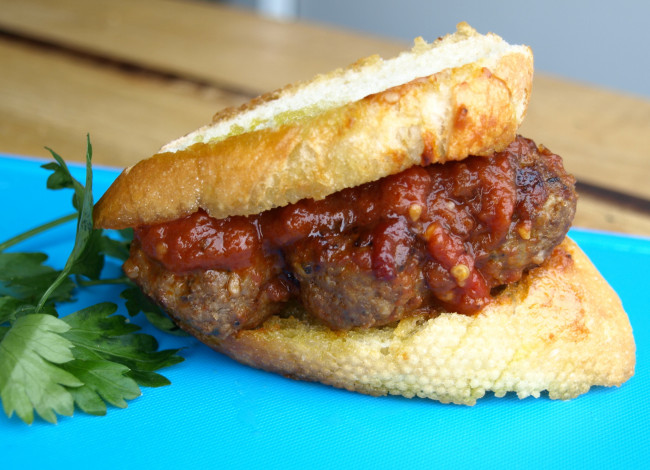 Обои картинки фото еда, бутерброды, гамбургеры, канапе, гамбургер, зелень, булка, котлета