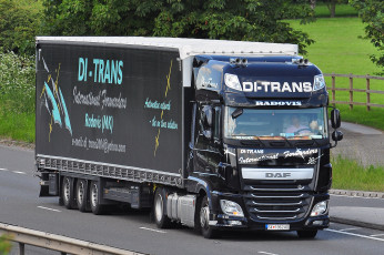 Картинка автомобили daf+ выставка улица тяжелый грузовик седельный тягач