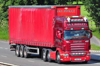 Картинка автомобили scania+ выставка улица тяжелый грузовик седельный тягач