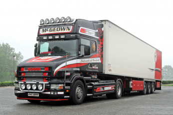 обоя автомобили, scania , выставка, улица, тяжелый, грузовик, седельный, тягач