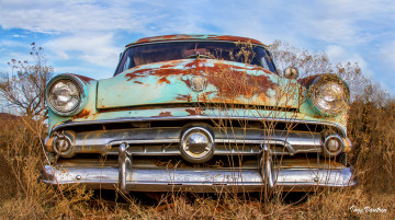 Картинка автомобили выставки+и+уличные+фото автомобиль ржавчина небо трава поле