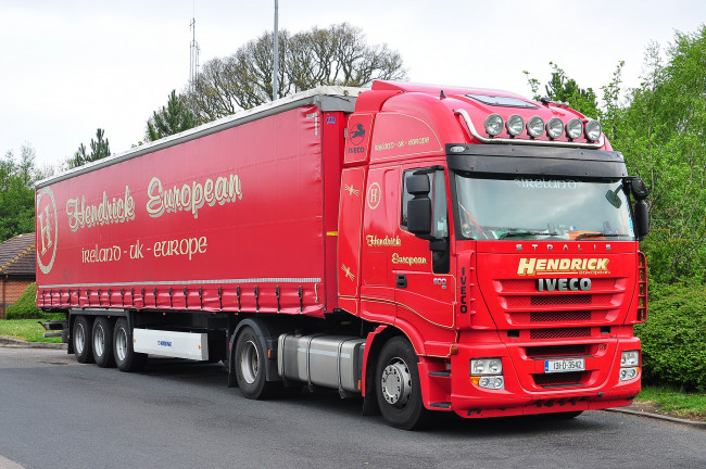 Обои картинки фото автомобили, iveco, тяжелый, грузовик, седельный, тягач