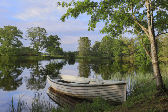 Картинка корабли лодки +шлюпки река ялик