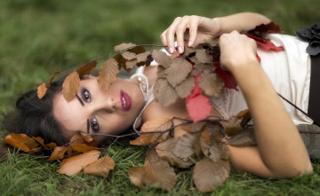 Картинка девушки -unsort+ брюнетки +шатенки ветка взгляд девушка