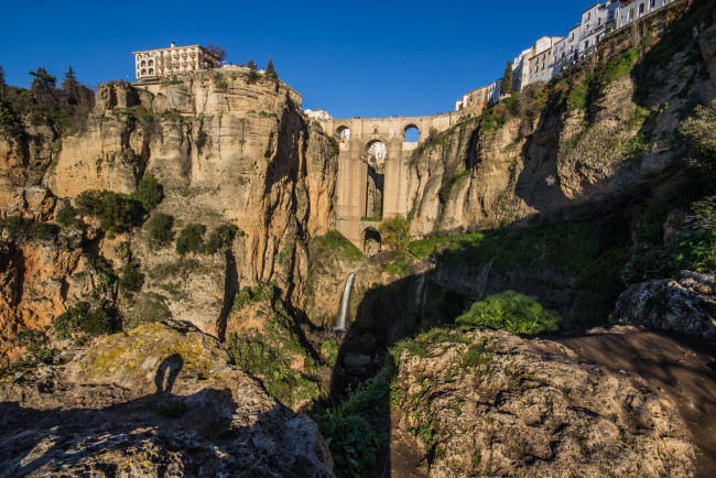 Обои картинки фото provincia de m&, 225, laga,  andaluc&, 237, города, - другое, акведук, горы