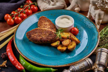 Картинка еда вторые+блюда чили помидоры соус картофель котлеты