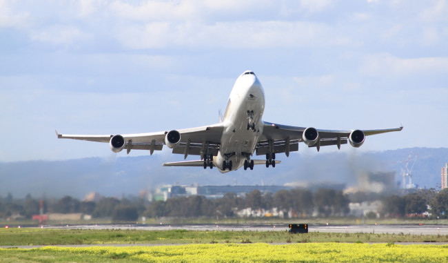 Обои картинки фото cargo b747, авиация, грузовые самолёты, грузоперевозки