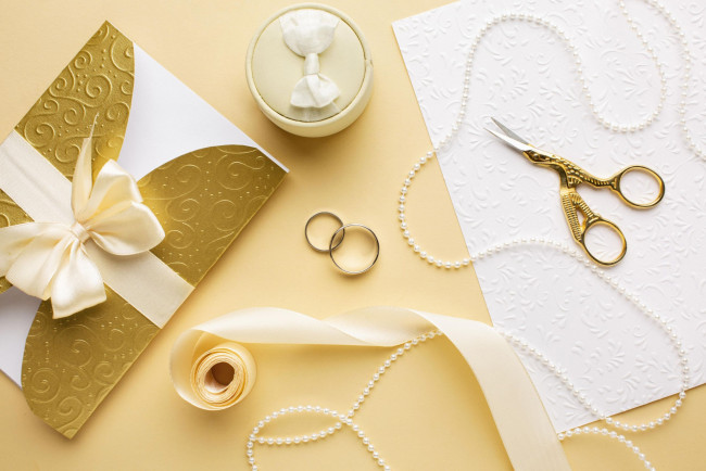 Обои картинки фото праздничные, подарки и коробочки, кольца, подарок, лента, бант, жемчуг
