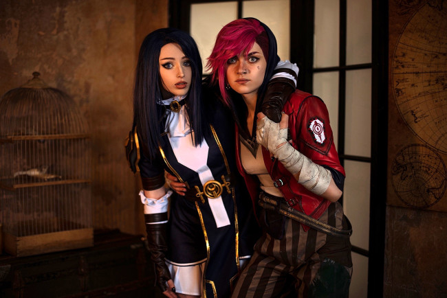 Обои картинки фото девушки, мария давыдова , lady melamori, образы, костюмы, наряды, косплей, пара, двери, клетка