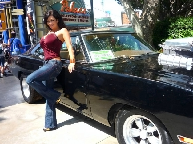 Обои картинки фото denise, milani, автомобили, авто, девушками