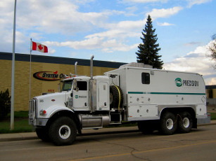 Картинка автомобили peterbilt