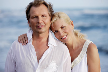 Картинка музыка александр малинин певец жена