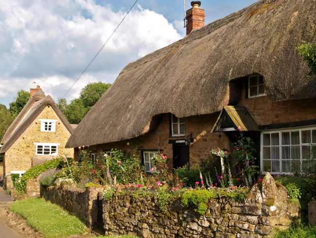 Обои картинки фото великобритания, оксфордшир, рокстон, города, здания, дома, улица, цветы
