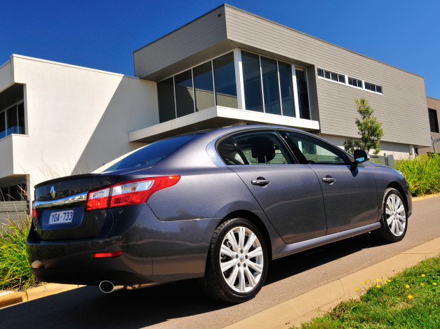 Обои картинки фото автомобили, renault, au-spec, latitude