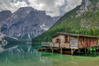 Картинка корабли порты+ +причалы горы озеро