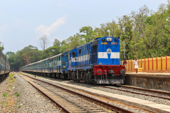 Картинка техника поезда состав локомотив рельсы