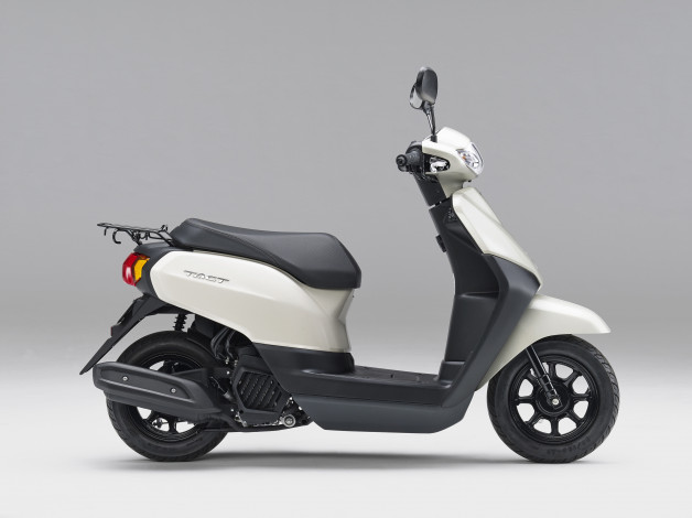 Обои картинки фото мотоциклы, мотороллеры, honda