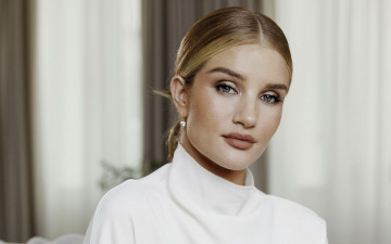 Картинка девушки rosie+huntington-whiteley взгляд