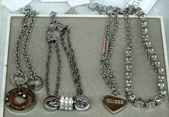 Картинка бренды guess браслеты