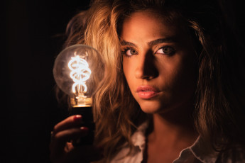 Картинка jade+ashton девушки jade ashton лампочка лицо портрет девушка модель блондинка красотка красавица флирт стройная фигура сексуальная секси поза взгляд макияж