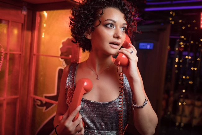 Обои картинки фото девушки, - брюнетки,  шатенки, golden, girls, ночной, клуб