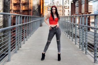 Картинка девушки -+брюнетки +шатенки брюнетка топ джинсы