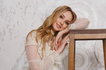 Картинка девушки -+лица +портреты кружева блузка улыбка