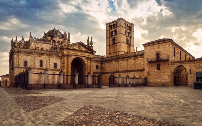 Обои картинки фото zamora cathedral, roman catholic church, zamora, spain, города, - католические соборы,  костелы,  аббатства, cathedral, roman, catholic, church