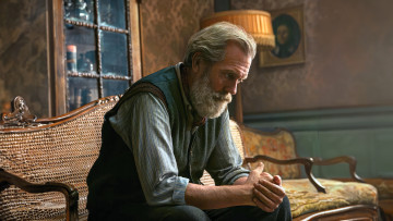 Картинка all+the+light+we+cannot+see+ мини–сериал+2023 кино+фильмы all+the+light+we+cannot+see весь невидимый нам свет сериал военный драма история hugh laurie хью лори