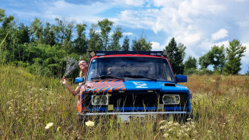 Картинка автомобили -авто+с+девушками красивая девушка