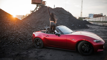 Картинка автомобили -авто+с+девушками mazda