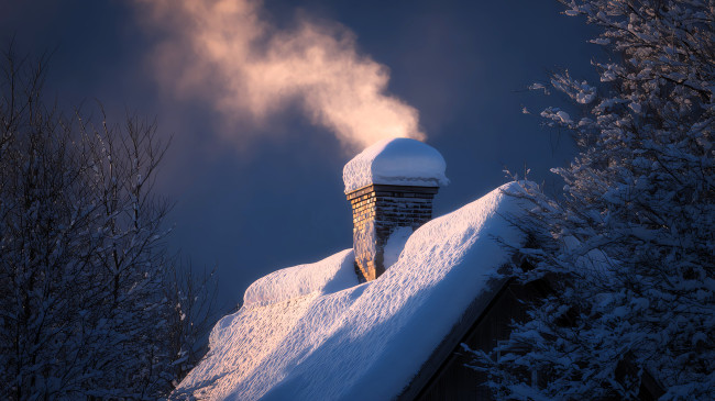 Обои картинки фото рисованное, города, деревья, зима, крыша, снег, труба, дым