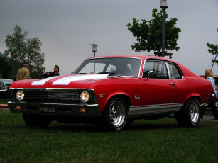 Картинка автомобили выставки уличные фото